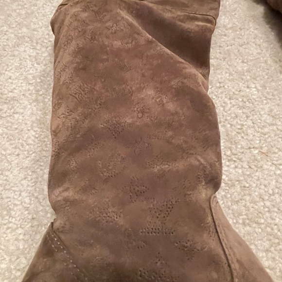 Louis Vuitton Tan Perforated Emblem Suede Boots - Picture 13 of 16
